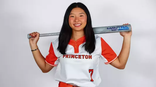 Sonia Zhang posed photo