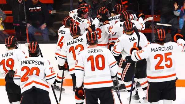 Men's Hockey Celebration vs Brown