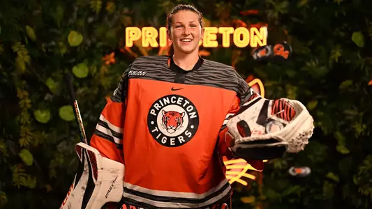 lia nevo posed photo