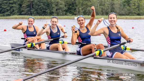 Lauren DuBois with her Team USA crew after winning golf at the 2025 U19 World Championships