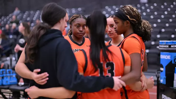 WBB pregame huddle