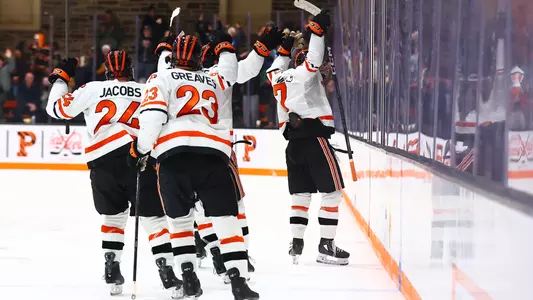 Men's Hockey Celebration vs Harvard