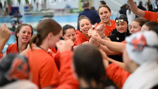 Women's Swimming & Diving Huddle