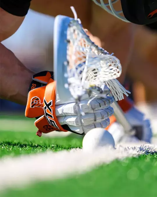 men's lacrosse face-off