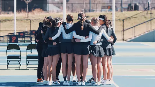 Women's Tennis Huddle