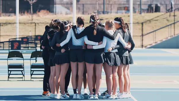 Women's Tennis Huddle