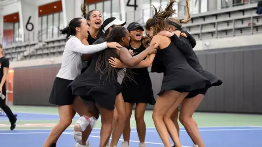 Women's tennis celebrates win over Columbia