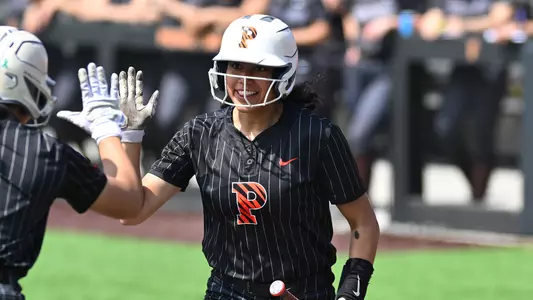 graciela dominguez high-five