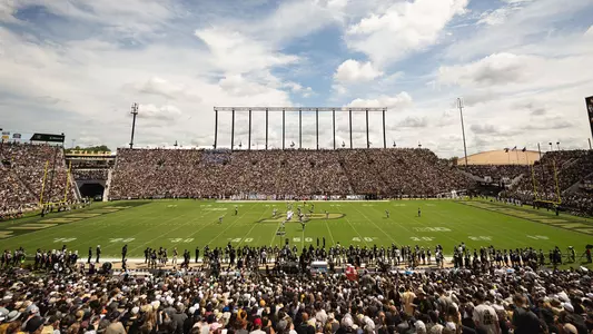 Game 2 Prep: Football Set to Host #18 Notre Dame at Sold-out Ross