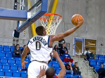 Men's Basketball Falls At Wagner, 77-68 Image