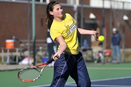 Hofstra Defeats Women's Tennis, 5-2 Image