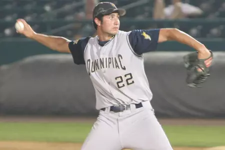 Baseball Drops Pair To Mount St. Mary's, 6-4 And 1-0 Image