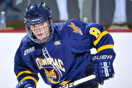 Women's Ice Hockey Defeats Niagara, 3-1, To Complete Series Sweep Image