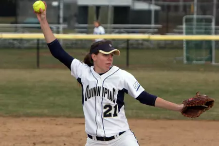 Softball Drops Two In Day One Of Under Armor Invitational Image