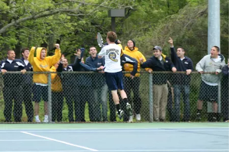 Men's Tennis Outlasts FDU In NEC Semifinals, 4-3 Image