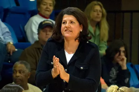 Women's Basketball Head Coach Tricia Fabbri Signs Contract Extension Through 2014-15 Image