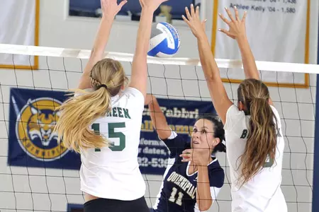 Volleyball Sweeps Hartford For First Win Image