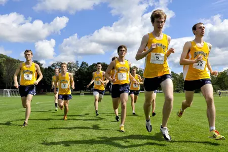 Men's Cross Country Places Second At Invitational Image