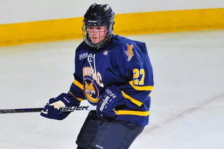 Women's Ice Hockey Skates To 1-1 Tie Against New Hampshire Image