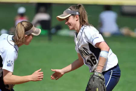 Quinnipiac Softball Splits Two Games At Under Armour Invitational Image