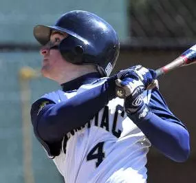 Baseball Splits NEC Doubleheader With Bryant Image