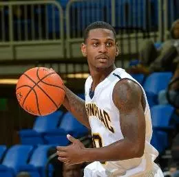 Umar Shannon Hits Game-Winner with 1.6 Seconds Left to Propel Men's Basketball Past Hampton, 71-68 Image