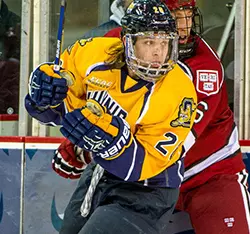 No. 5 Men's Ice Hockey Falls in Back-And-Forth Battle with No. 11 Union, 6-4 Image
