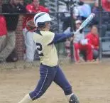 Softball Earns Split Against Manhattan in Home Finale; Alex Alba and Jordan Paolucci Each Break QU Milestones Image