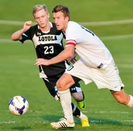 Men's Soccer Tops Holy Cross, 1-0; Hinde Nets Game-Winner Image