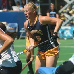 Field Hockey Blanks Vermont, 4-0 (Video) Image