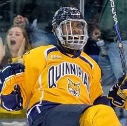Jordan Samuels Thomas' Game-Winner With 1:03 Remaining Pushes No. 8 Men's Ice Hockey Past Maine, 2-1 Image