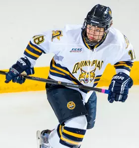 No. 5 QU Women's Ice Hockey Blanks No. 8/6 Cornell, 3-0, for First Shutout Win Over Big Red in Program History Image