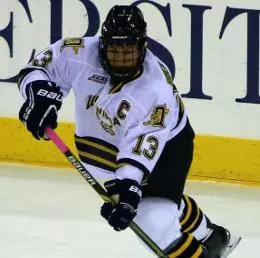 No. 5 QU Women's Ice Hockey's Erica Uden Johansson Has Three-Point Night In 5-0 Win Against Union Image