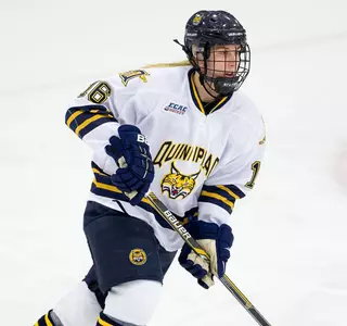 No. 4/4 QU Women's Ice Hockey Handed First Loss of Season by Harvard, 2-1 Image