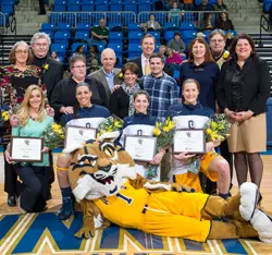Strong Second Half Sends Women's Basketball Past Saint Peter's on Senior Day, 67-44 Image