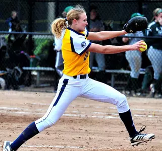 Sydney Robey Takes Hard Luck Loss on the Mound for Quinnipiac Softball in 4-1 Loss to Florida A&M Image