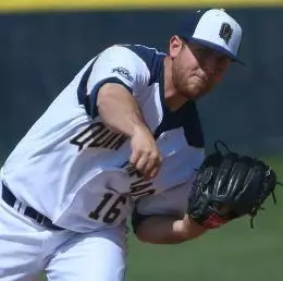 QU Baseball Wins Ninth Straight With 9-3 Victory Against Saint Peter's; Binkiewicz Breaks Saves Record, Guglietti & Pescitelli Go Back-to-Back Image