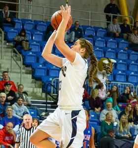 Nikoline Ostergaard's 16 Second Half Points Carry QU Women's Basketball to 87-62 Victory at Siena Image