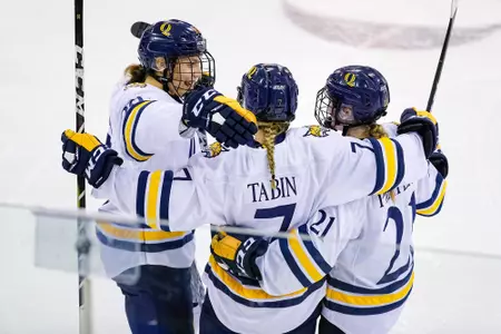 QU Women's Hockey