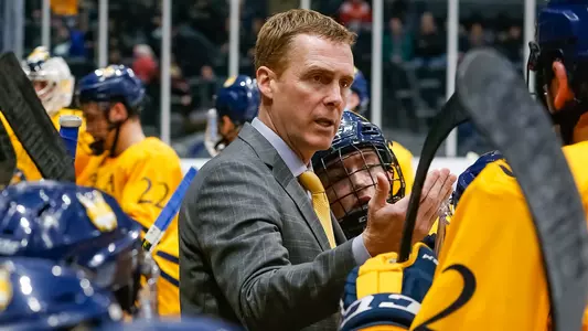 Rand Pecknold Coaching vs. Colgate in 500th Win