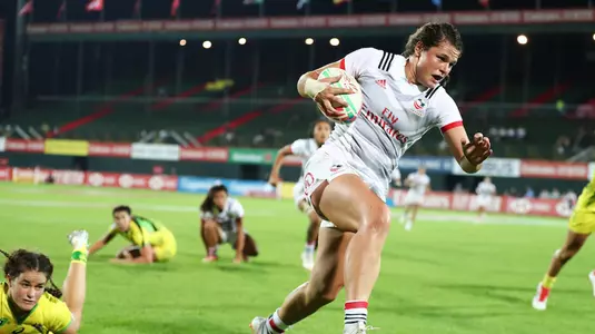 Ilona Maher Dodges Australian Players for Try