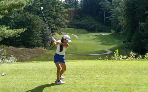 Kaylee Sakoda on tee box at Dartmouth