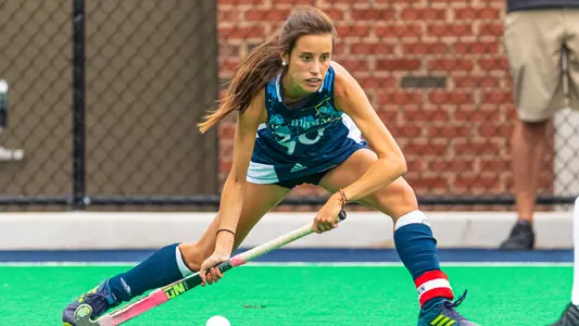 Ines Ruiz Martinez Passes Ball vs. Sacred Heart