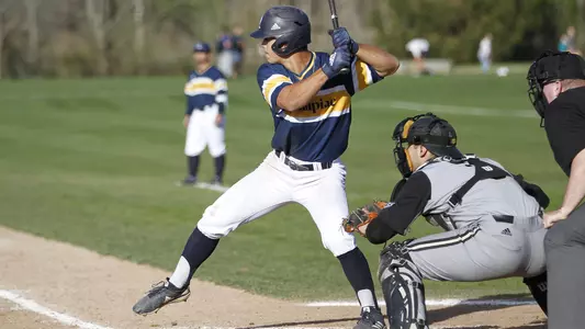 Kyle Maves Leg Kick vs. Bryant