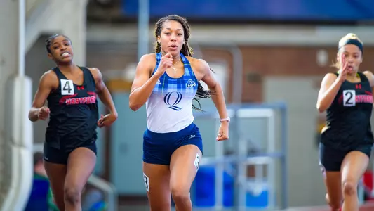 Symone Foster in the 200m dash