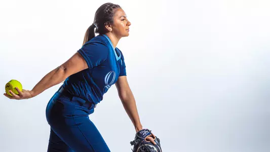 Tiffany Kennedy-Cummings pitches complete game