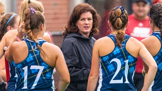 Becca Main Coaching Players vs. Sacred Heart