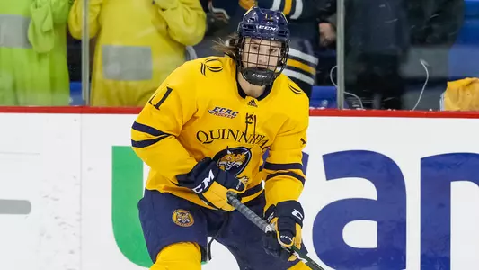 Wyatt Bongiovanni Skates in Front of Crowd vs. Brown