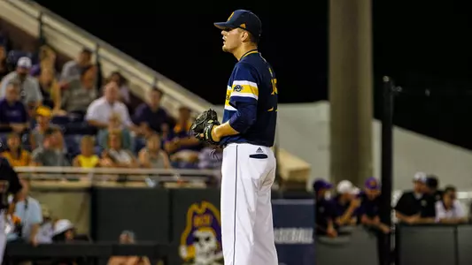 Arthur Correira Gets Signs vs. ECU in NCAA Tournament