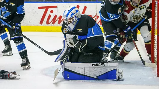 Yaniv Perets with Penticton Vees